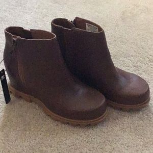 Sorel Joan of Arctic Wedge III Zip 7.5